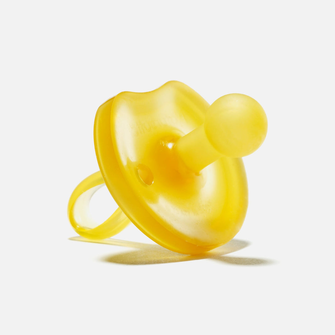 Medium Natursutten butterfly-shaped natural rubber pacifier with rounded nipple for babies